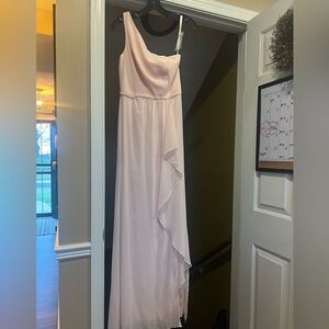 New with tags chiffon dress from David’s bridal size 2. Color is petal